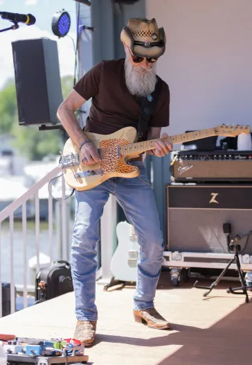 Dino shredding telecaster outdoors